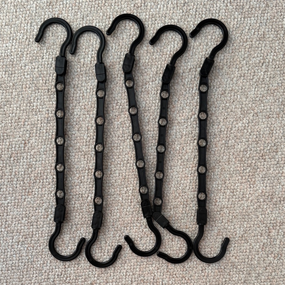 Black Hanging Strap Set